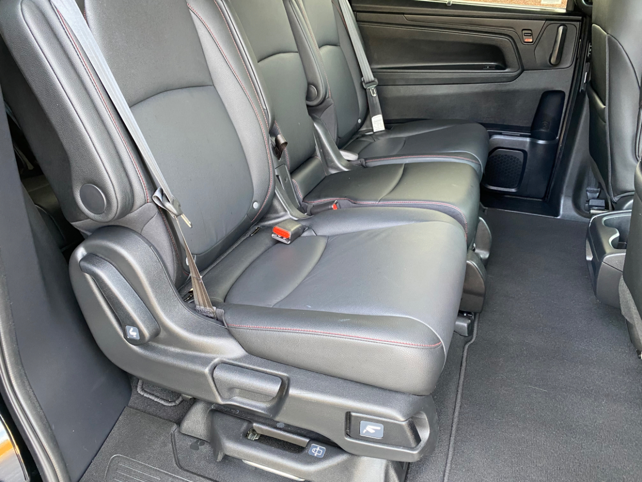 Honda Odyssey Sport-L Auto 2025