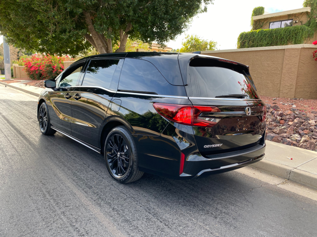 Honda Odyssey Sport-L Auto 2025