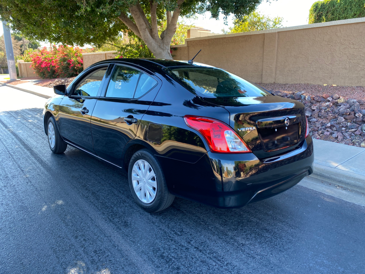 Nissan Versa Sedan S Manual 2019