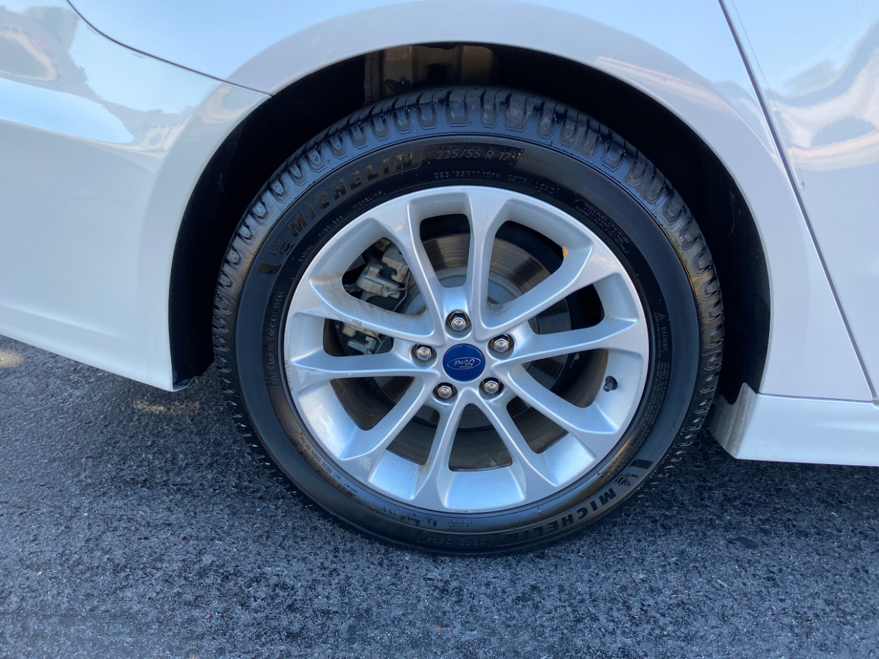 Ford Fusion SE FWD 2019