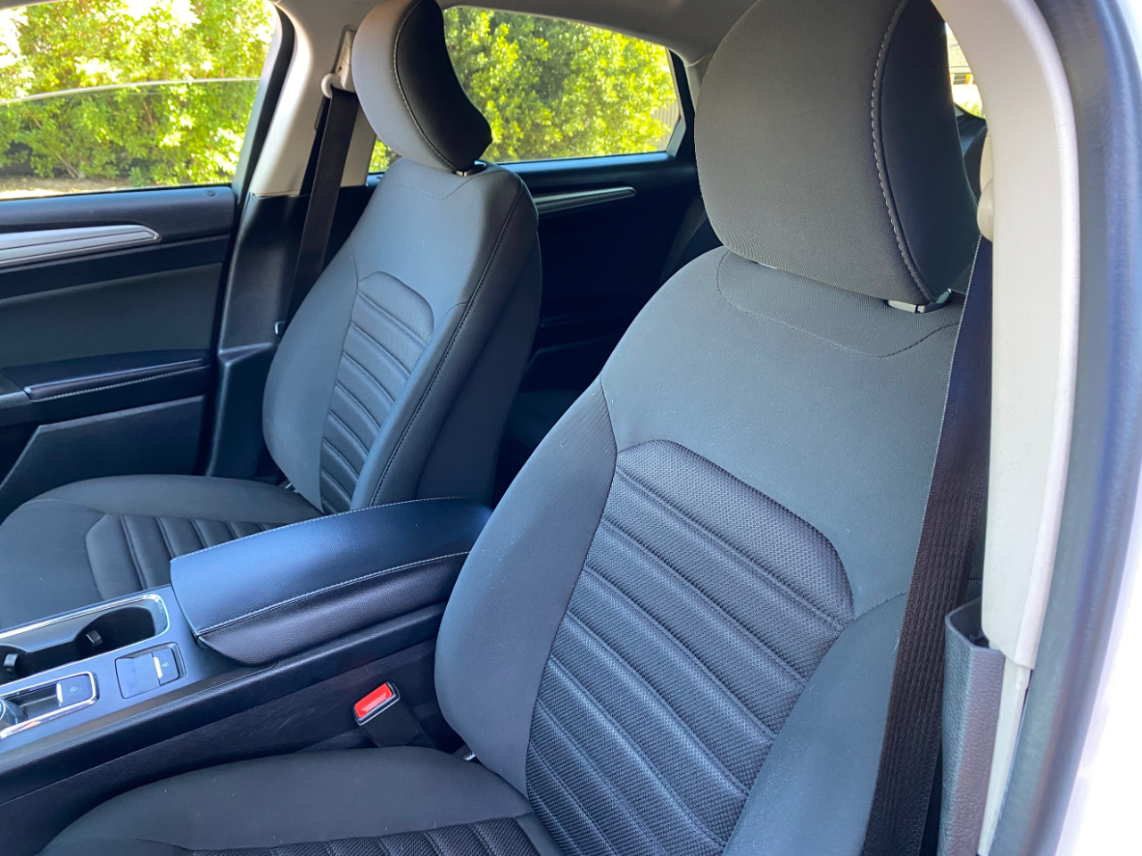 Ford Fusion SE FWD 2019