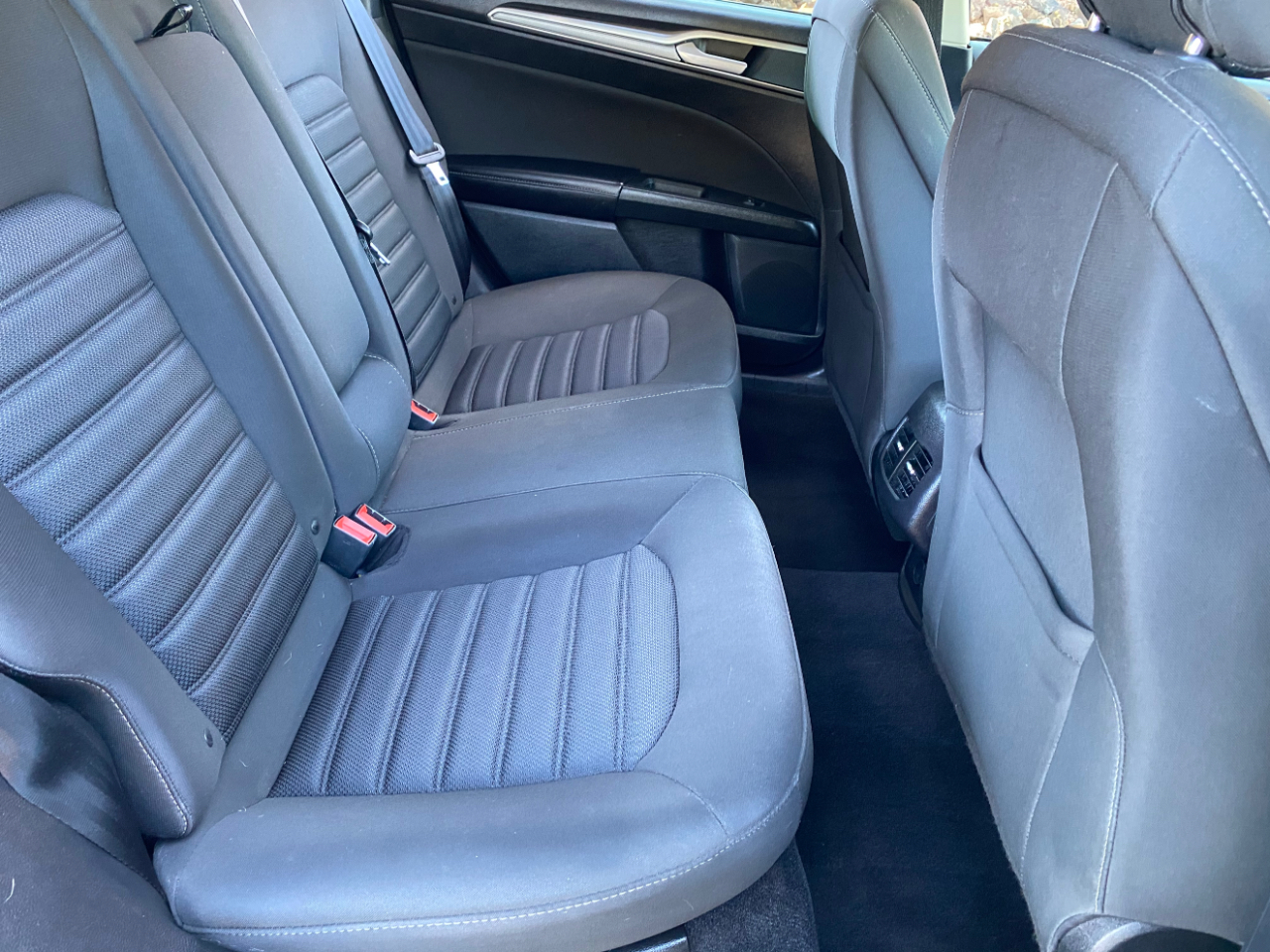 Ford Fusion SE FWD 2019