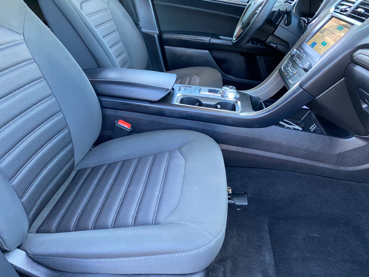 Ford Fusion SE FWD 2019