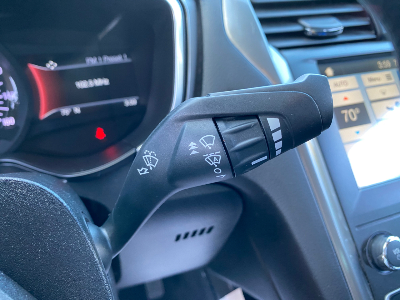 Ford Fusion SE FWD 2019