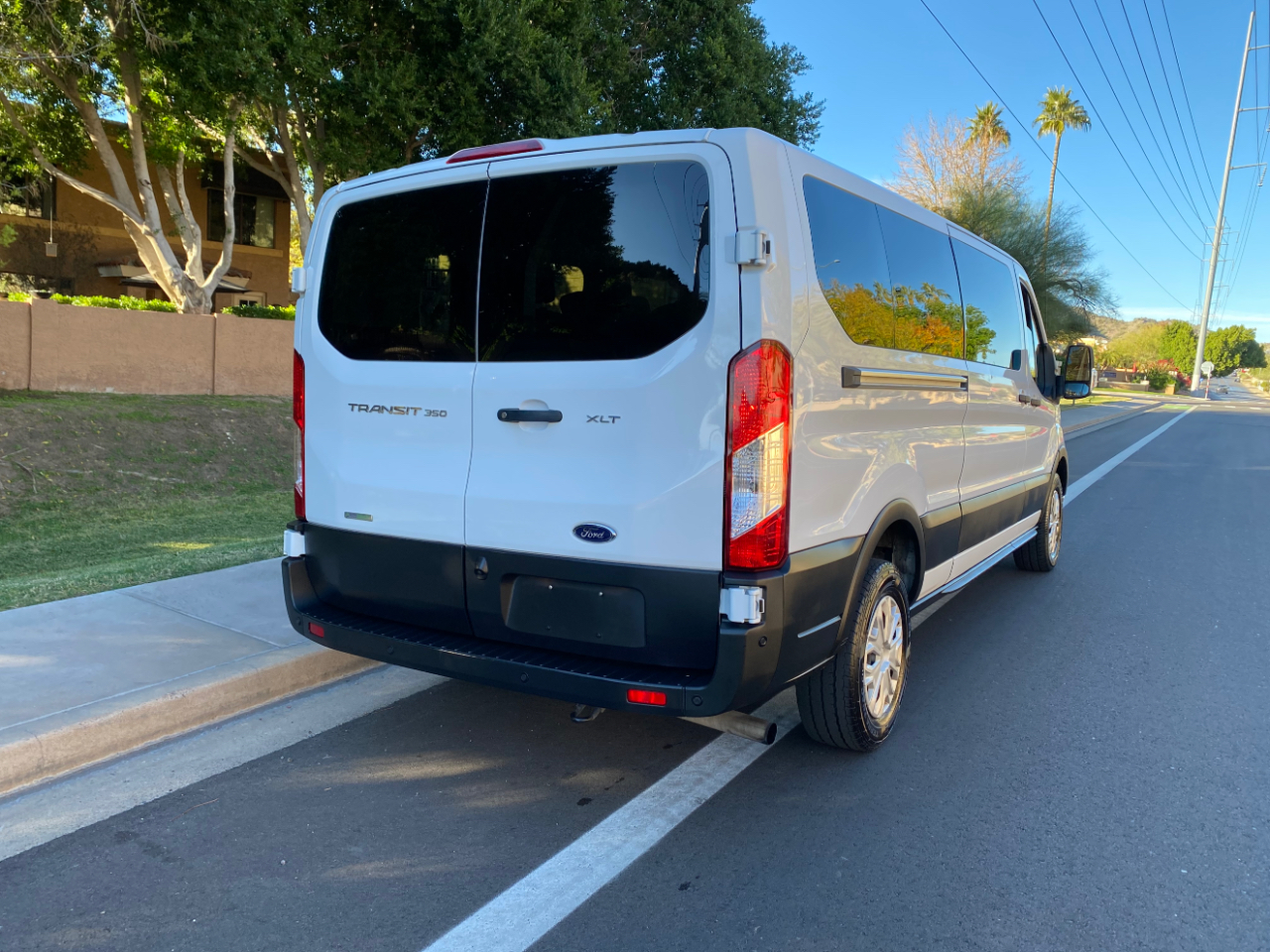 Ford Transit Passenger Wagon T-350 148" Low Roof XLT RWD 2023