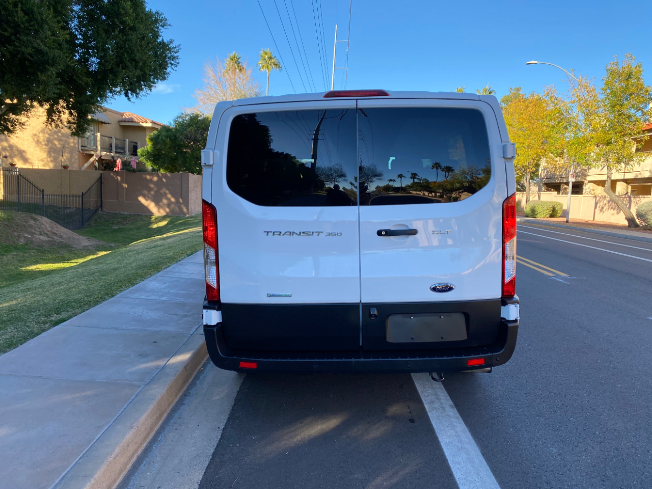 Ford Transit Passenger Wagon T-350 148" Low Roof XLT RWD 2023