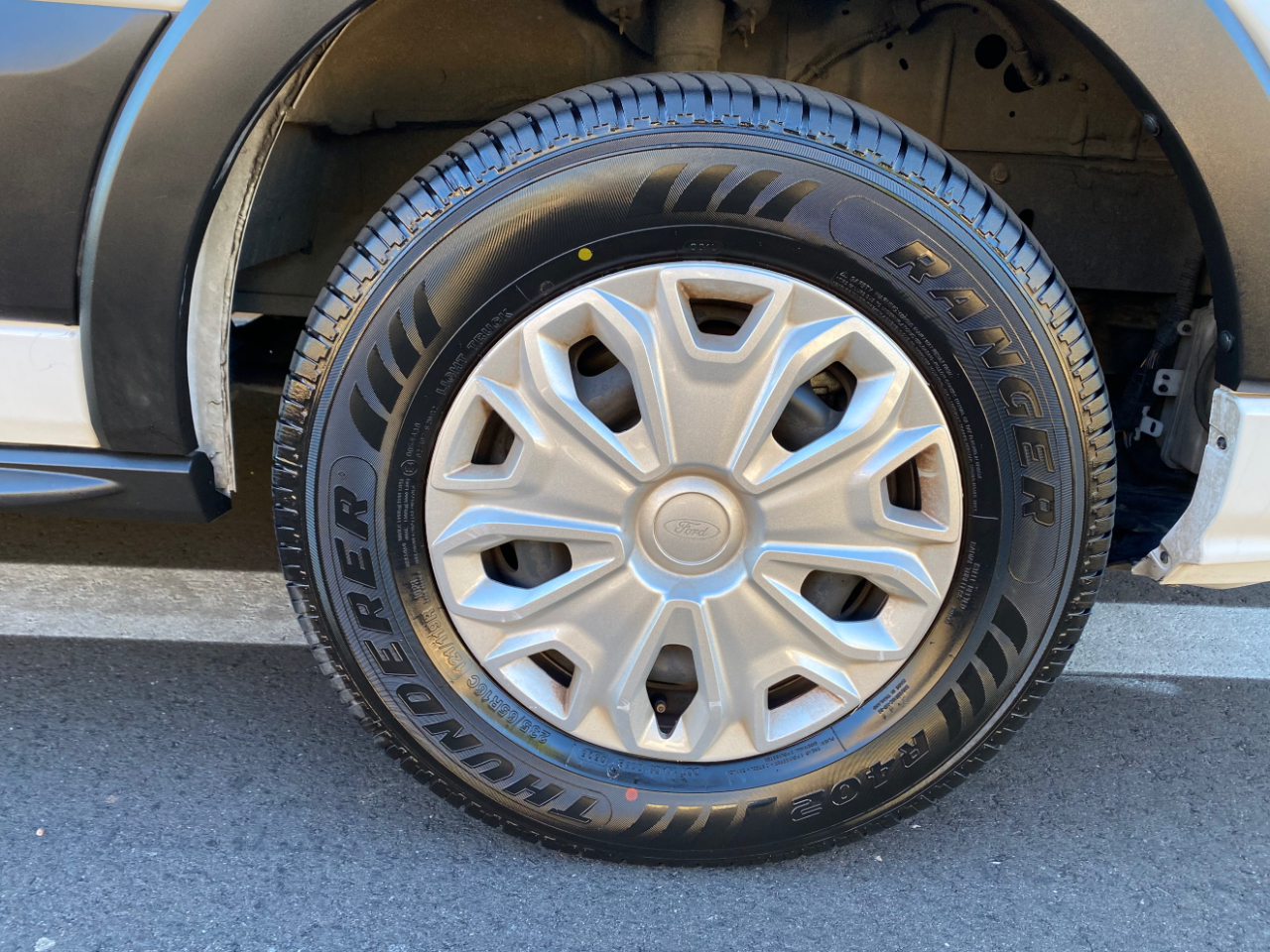 Ford Transit Passenger Wagon T-350 148" Low Roof XLT RWD 2023