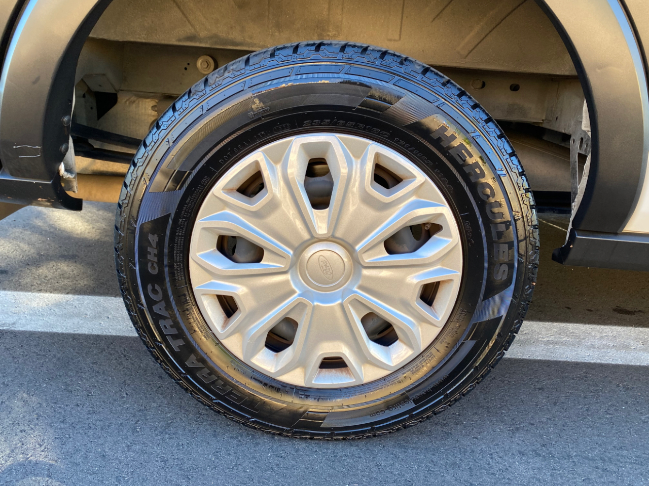 Ford Transit Passenger Wagon T-350 148" Low Roof XLT RWD 2023