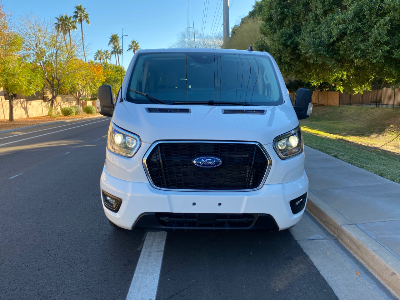 Ford Transit Passenger Wagon T-350 148" Low Roof XLT RWD 2023