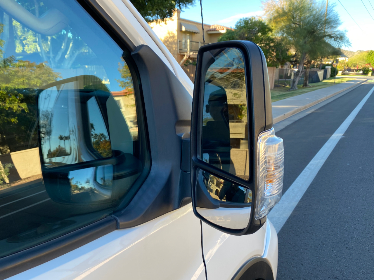 Ford Transit Passenger Wagon T-350 148" Low Roof XLT RWD 2023