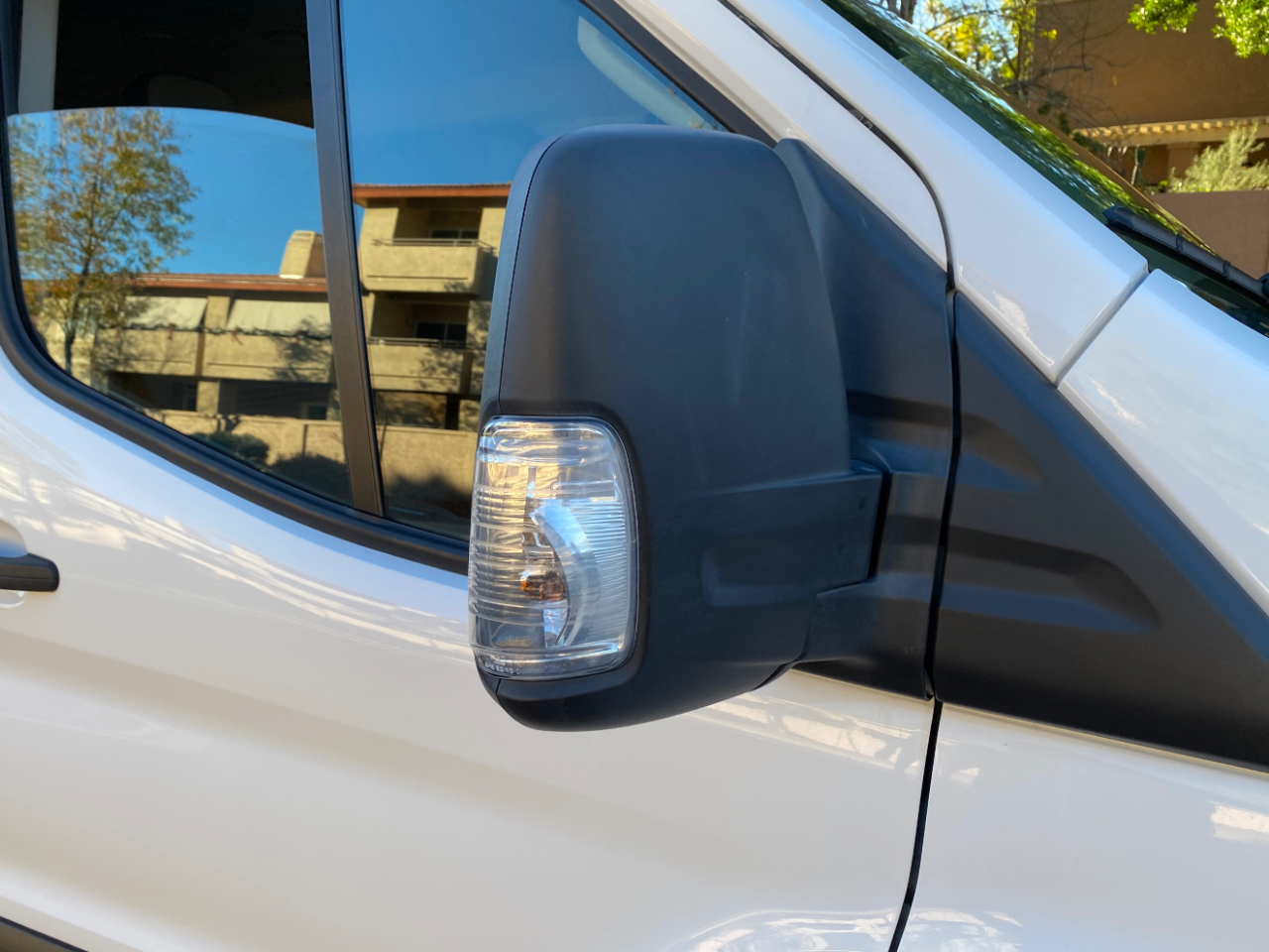 Ford Transit Passenger Wagon T-350 148" Low Roof XLT RWD 2023