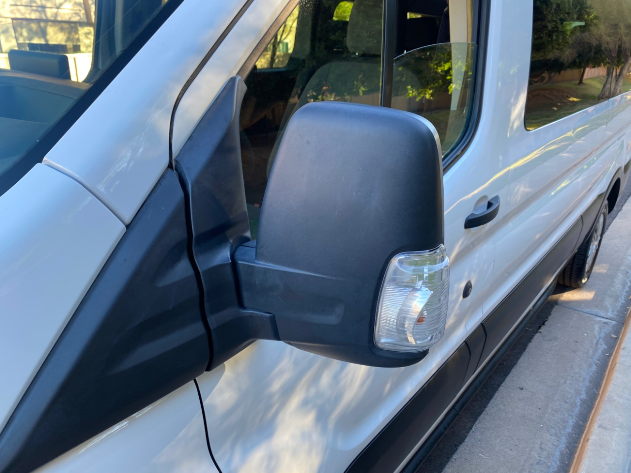 Ford Transit Passenger Wagon T-350 148" Low Roof XLT RWD 2023