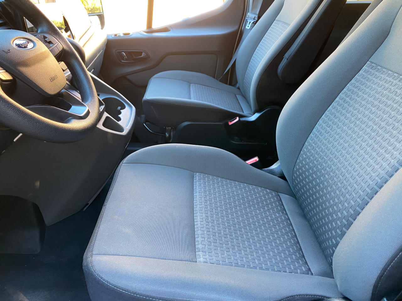 Ford Transit Passenger Wagon T-350 148" Low Roof XLT RWD 2023