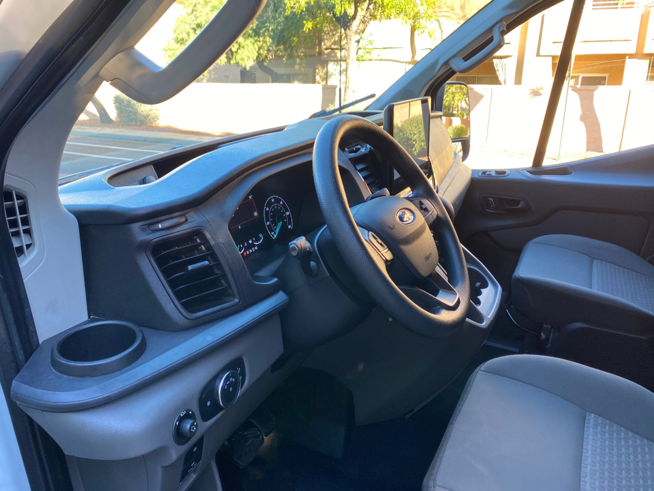 Ford Transit Passenger Wagon T-350 148" Low Roof XLT RWD 2023