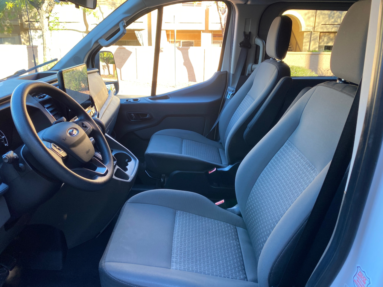 Ford Transit Passenger Wagon T-350 148" Low Roof XLT RWD 2023