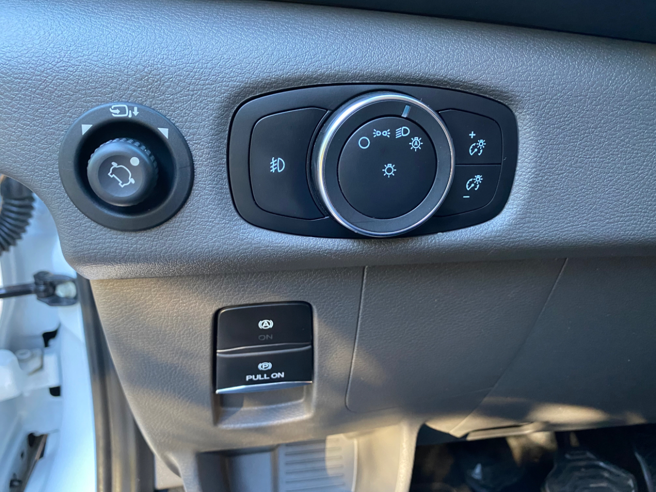 Ford Transit Passenger Wagon T-350 148" Low Roof XLT RWD 2023