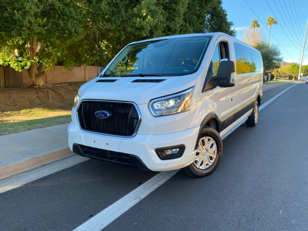 Ford Transit Passenger Wagon T-350 148" Low Roof XLT RWD 2023