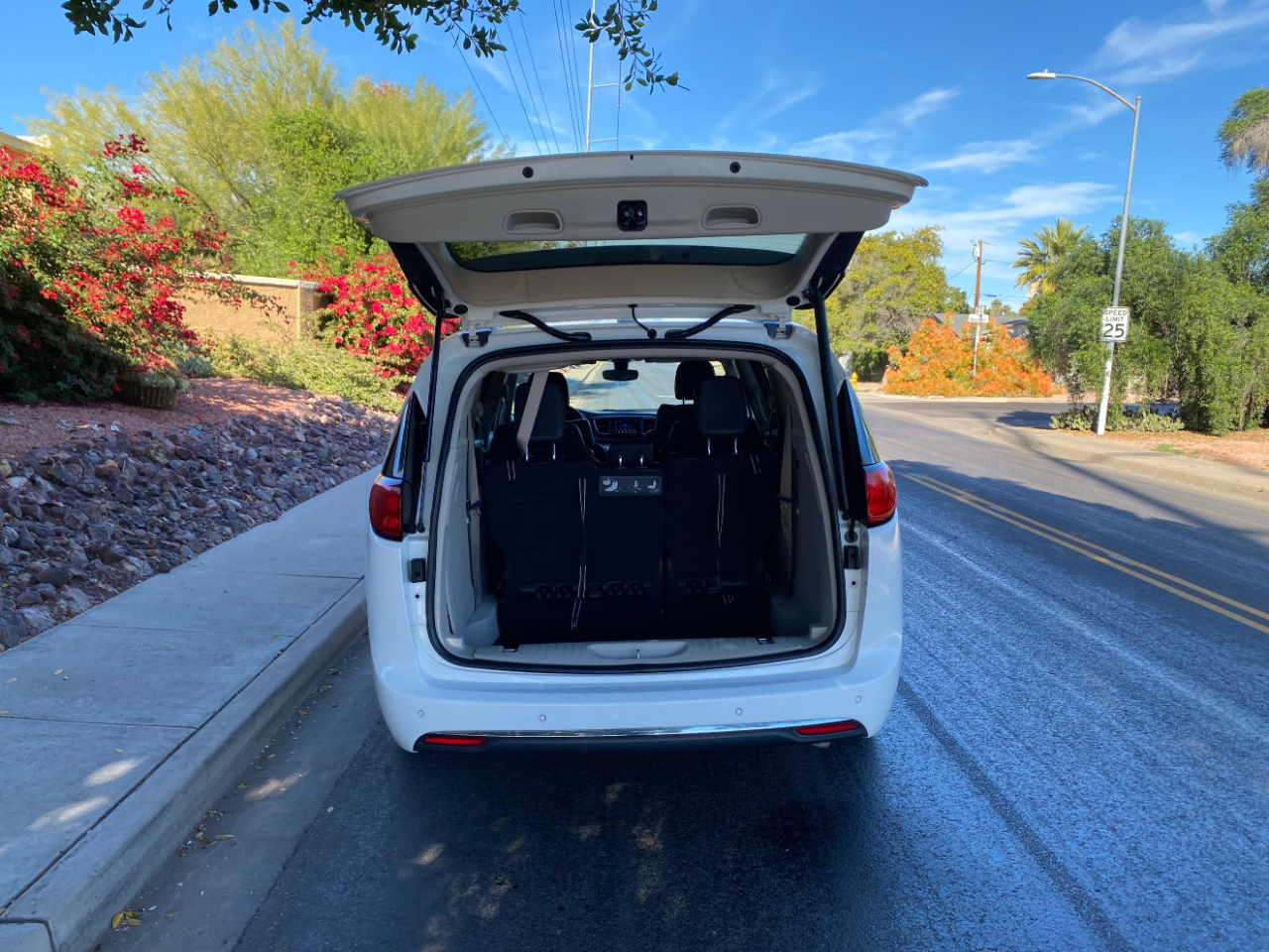 Chrysler Pacifica Touring L FWD 2018