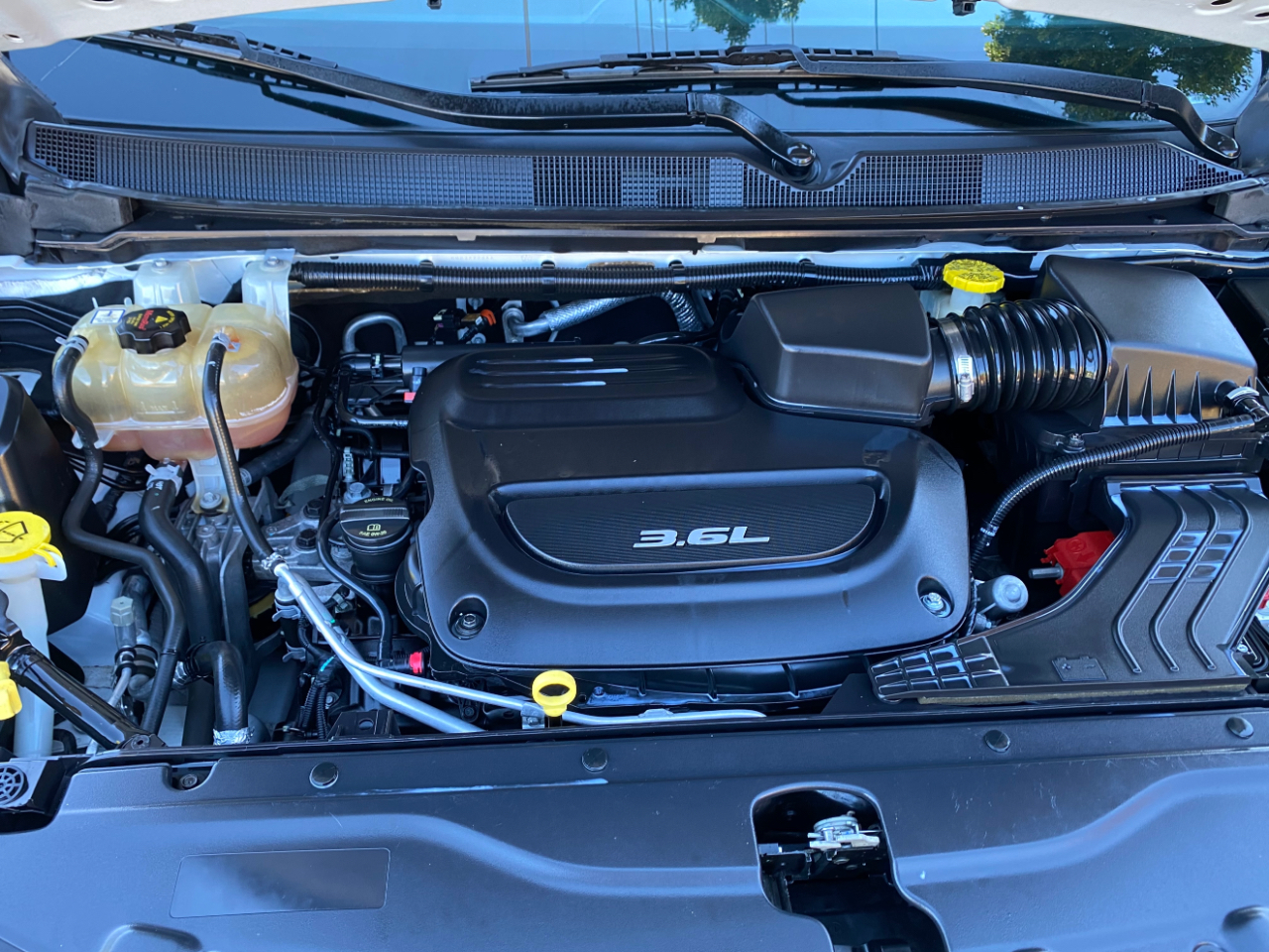 Chrysler Pacifica Touring L FWD 2018