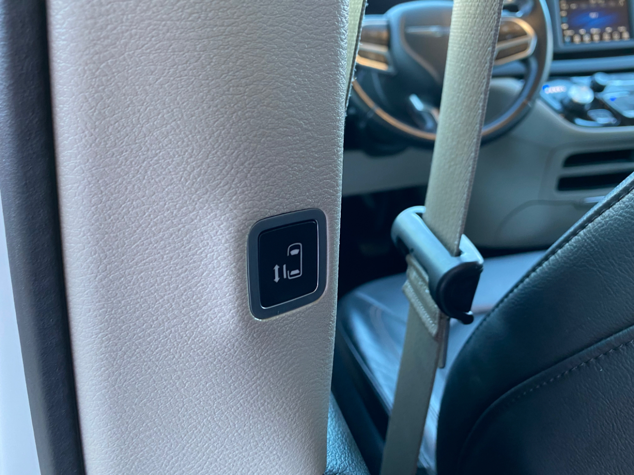 Chrysler Pacifica Touring L FWD 2018