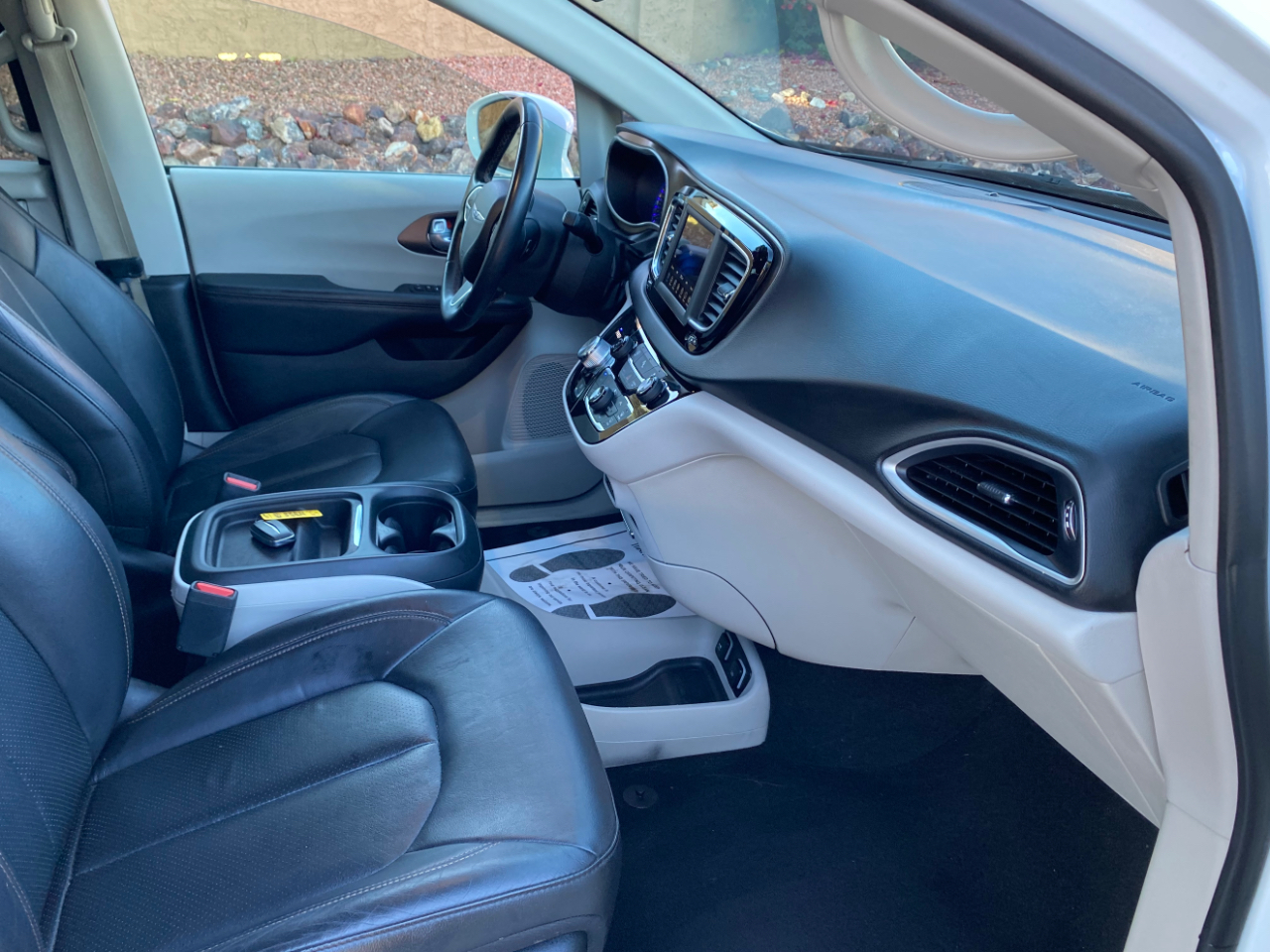 Chrysler Pacifica Touring L FWD 2018