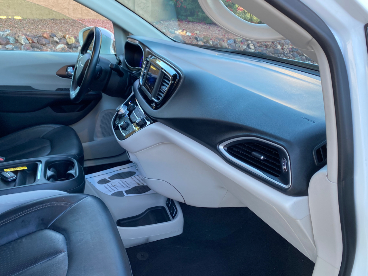 Chrysler Pacifica Touring L FWD 2018