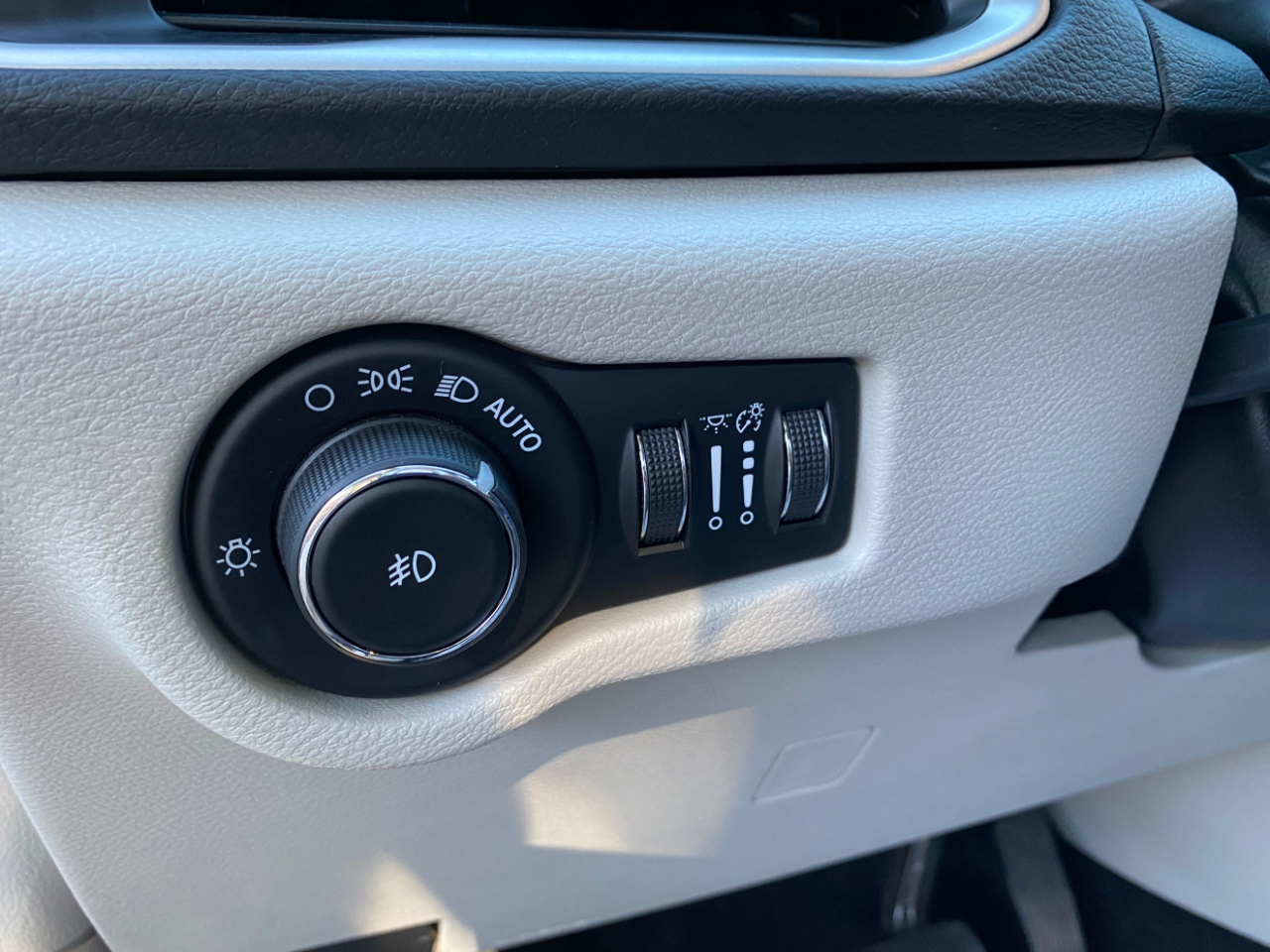 Chrysler Pacifica Touring L FWD 2018