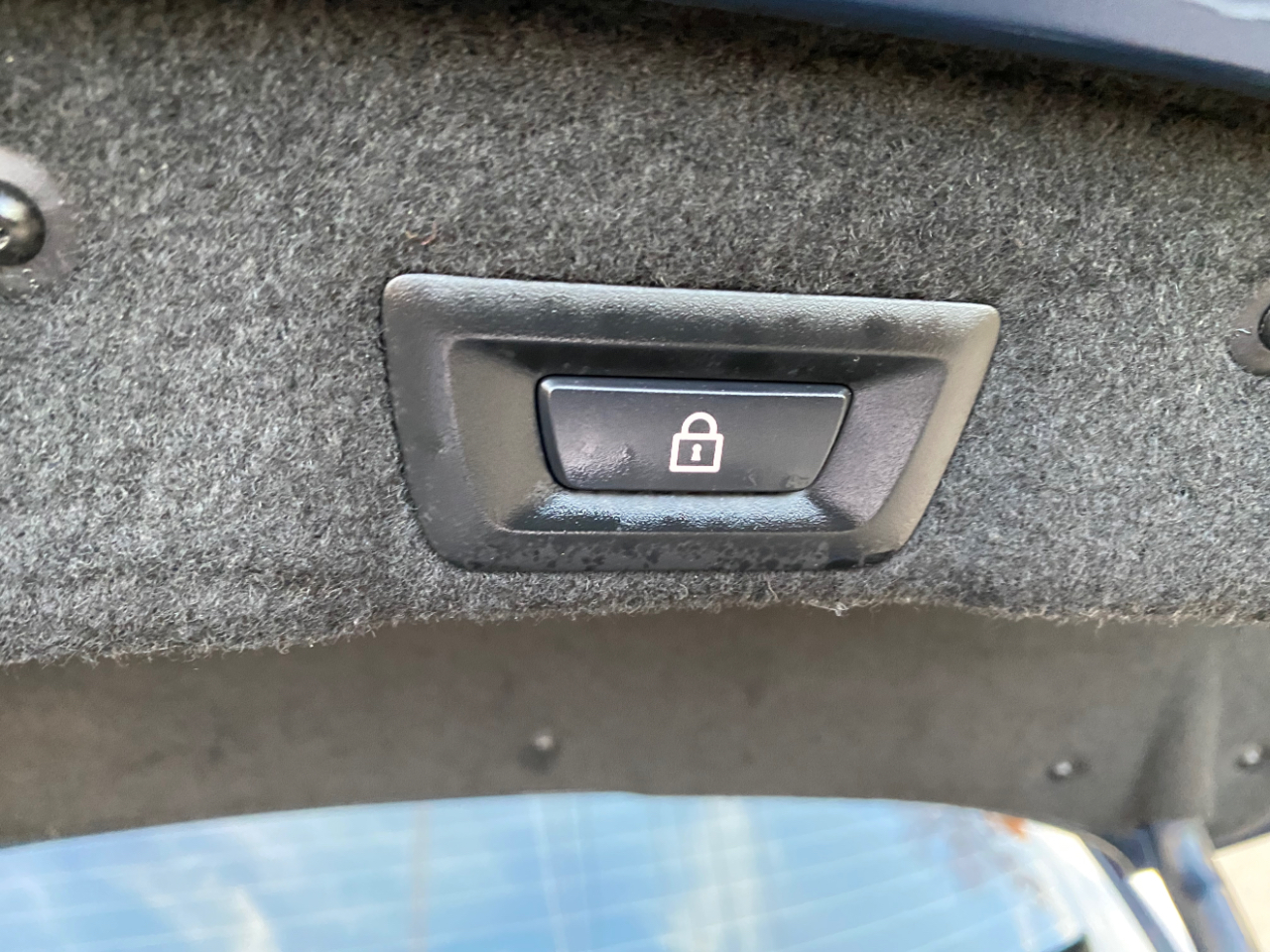 BMW 6 Series 4dr Sdn 650i RWD Gran Coupe 2015