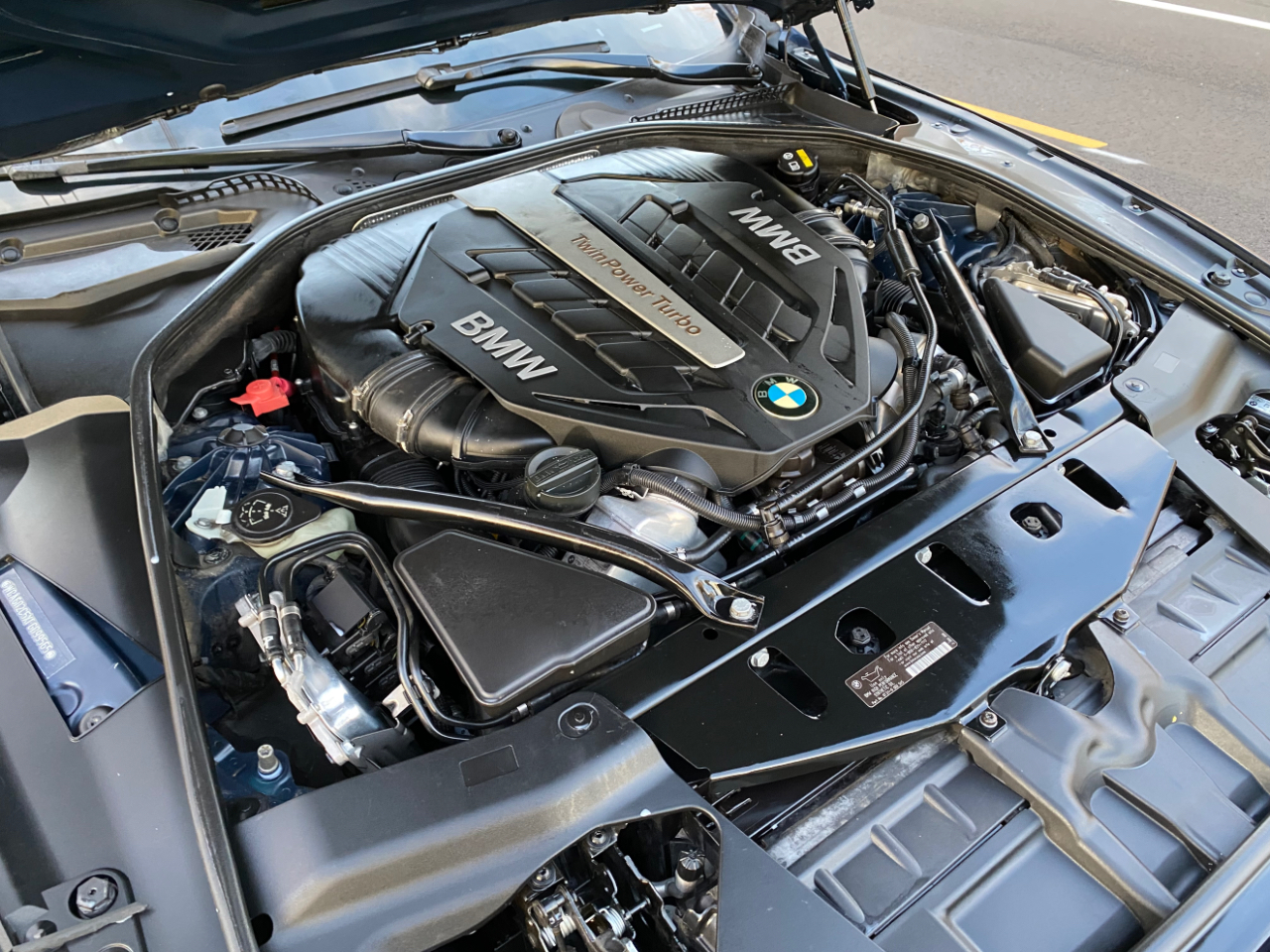 BMW 6 Series 4dr Sdn 650i RWD Gran Coupe 2015