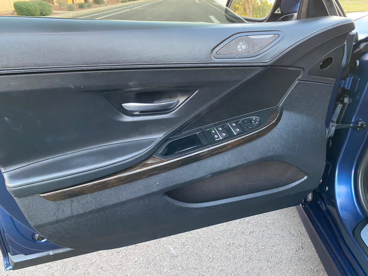 BMW 6 Series 4dr Sdn 650i RWD Gran Coupe 2015