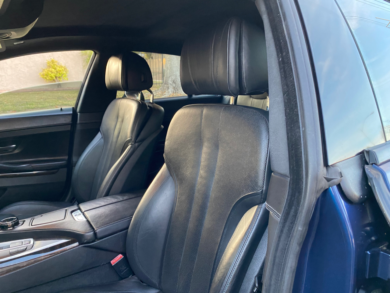 BMW 6 Series 4dr Sdn 650i RWD Gran Coupe 2015