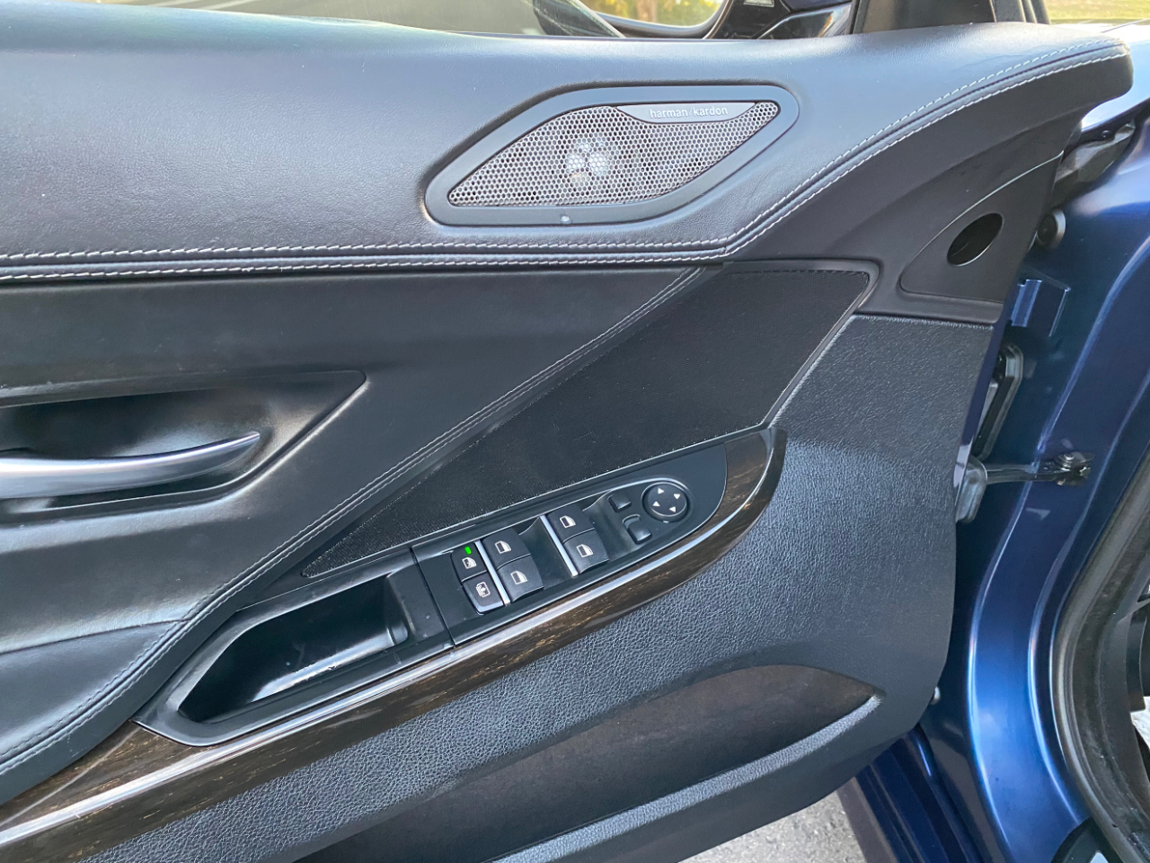 BMW 6 Series 4dr Sdn 650i RWD Gran Coupe 2015