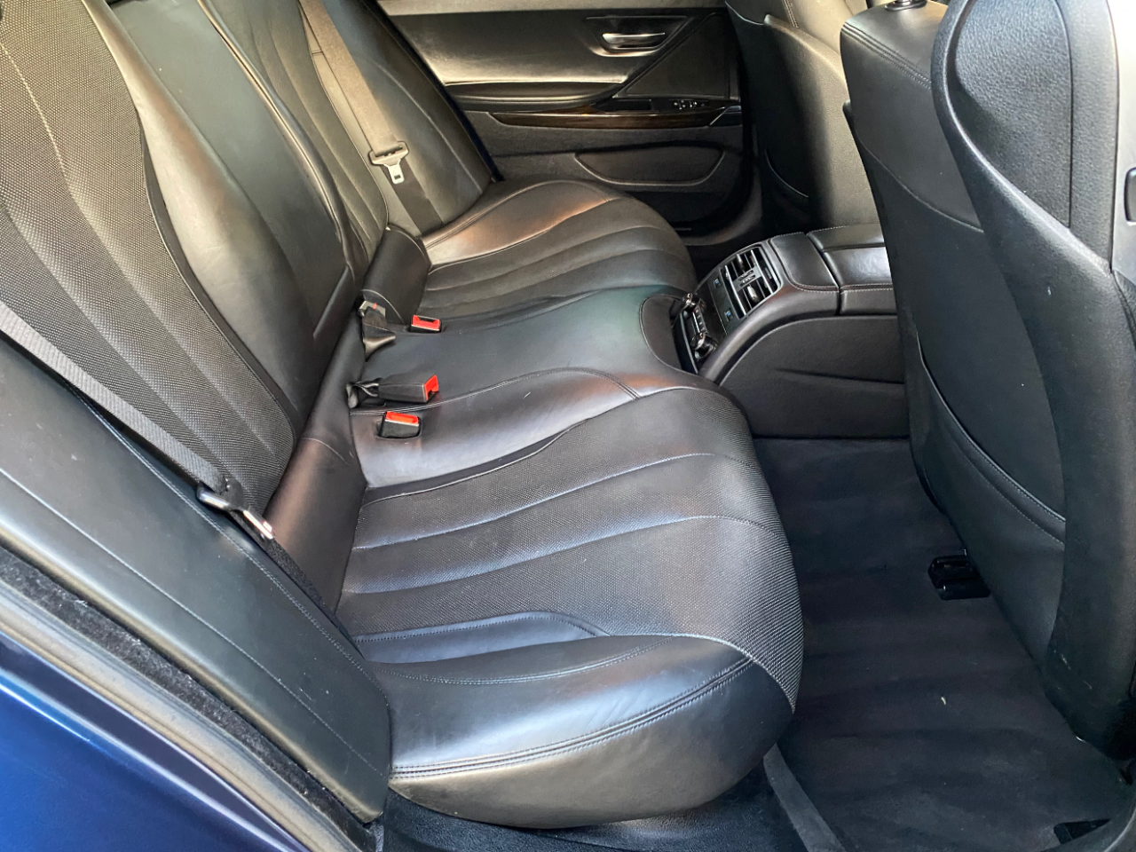 BMW 6 Series 4dr Sdn 650i RWD Gran Coupe 2015