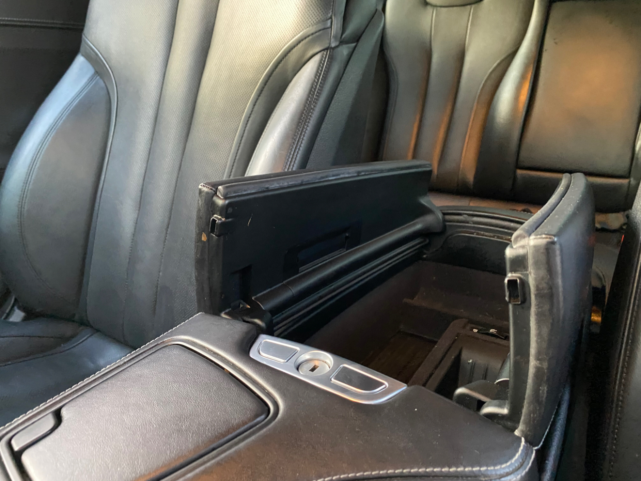 BMW 6 Series 4dr Sdn 650i RWD Gran Coupe 2015