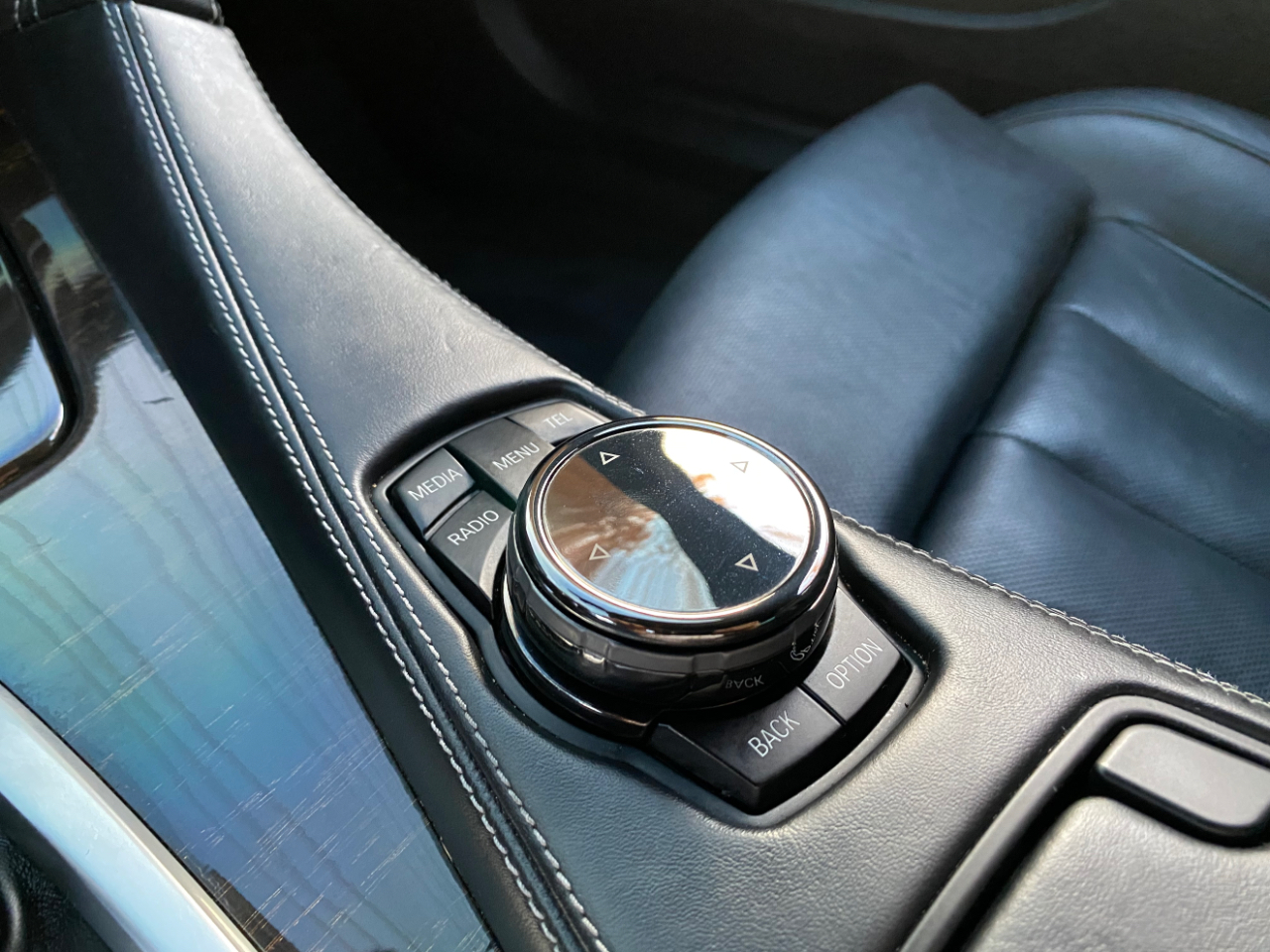 BMW 6 Series 4dr Sdn 650i RWD Gran Coupe 2015