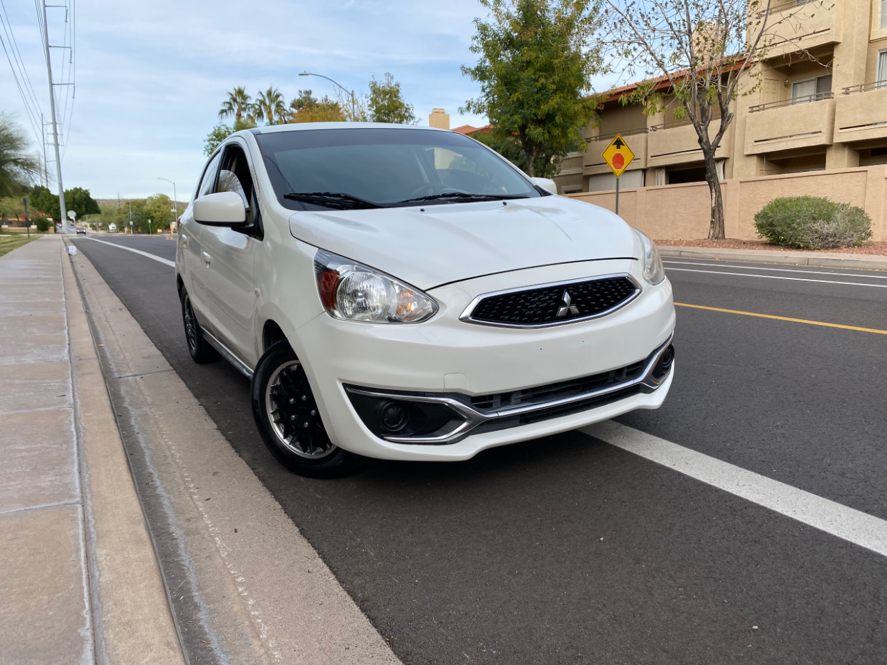 Mitsubishi Mirage ES CVT 2019