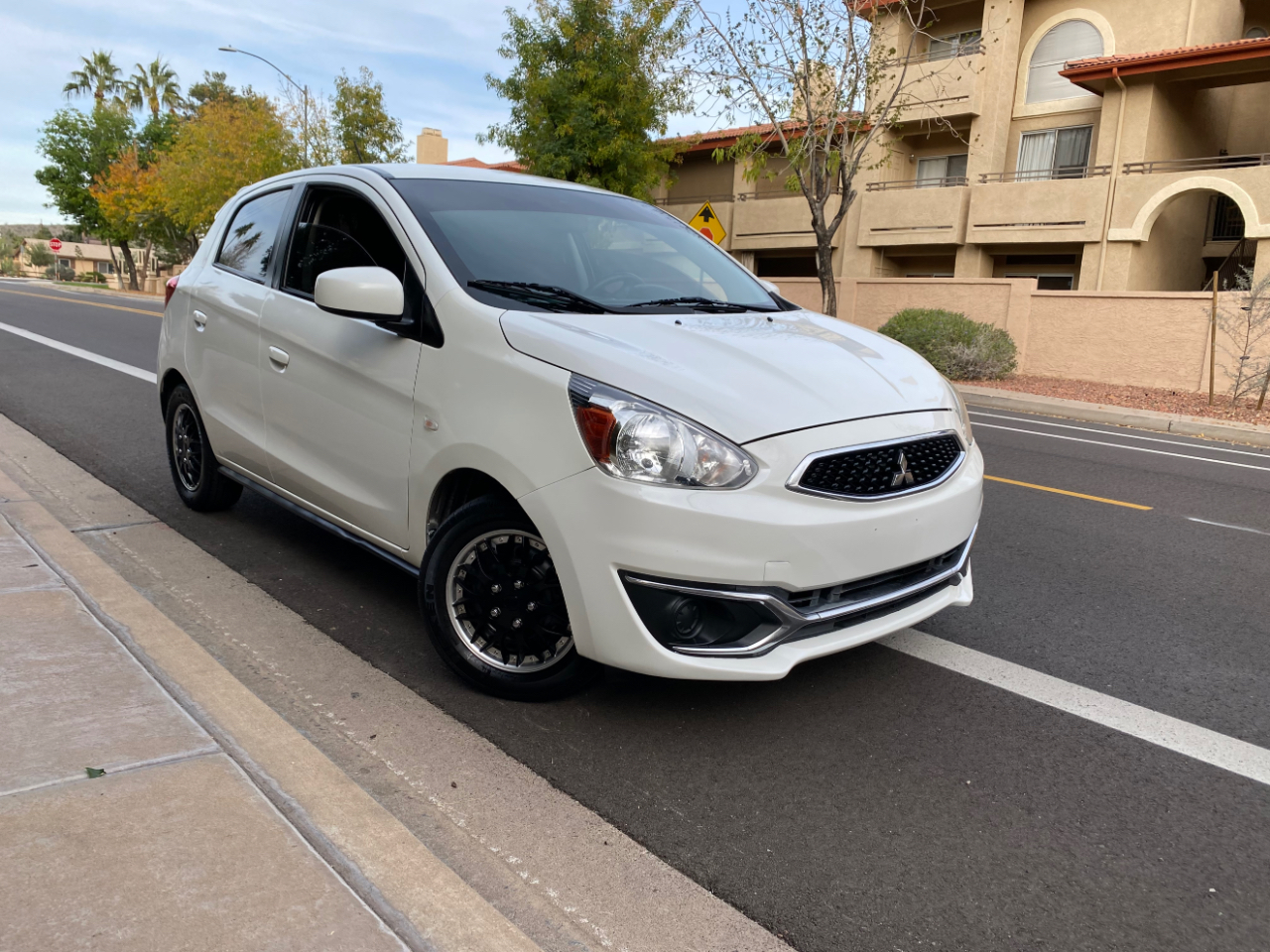 Mitsubishi Mirage ES CVT 2019