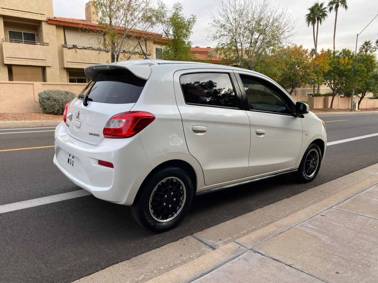 Mitsubishi Mirage ES CVT 2019
