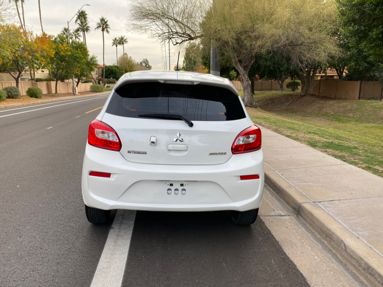 Mitsubishi Mirage ES CVT 2019