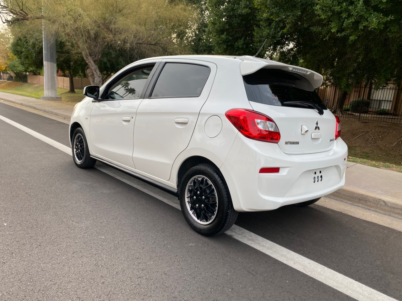 Mitsubishi Mirage ES CVT 2019