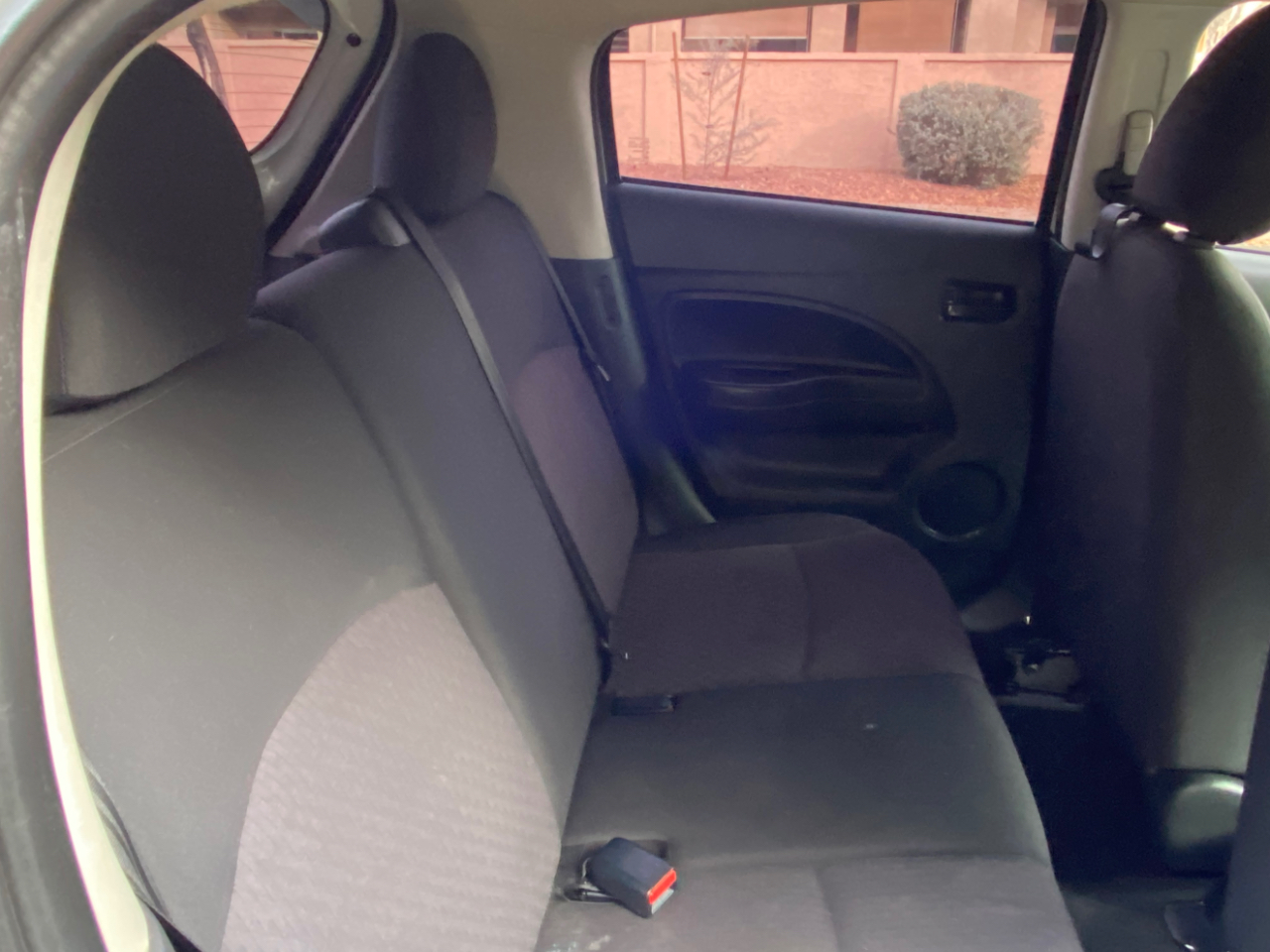 Mitsubishi Mirage ES CVT 2019