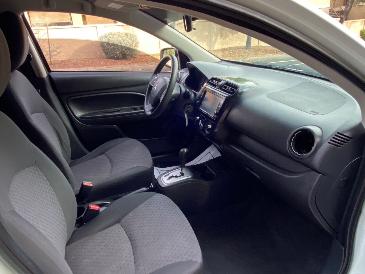 Mitsubishi Mirage ES CVT 2019