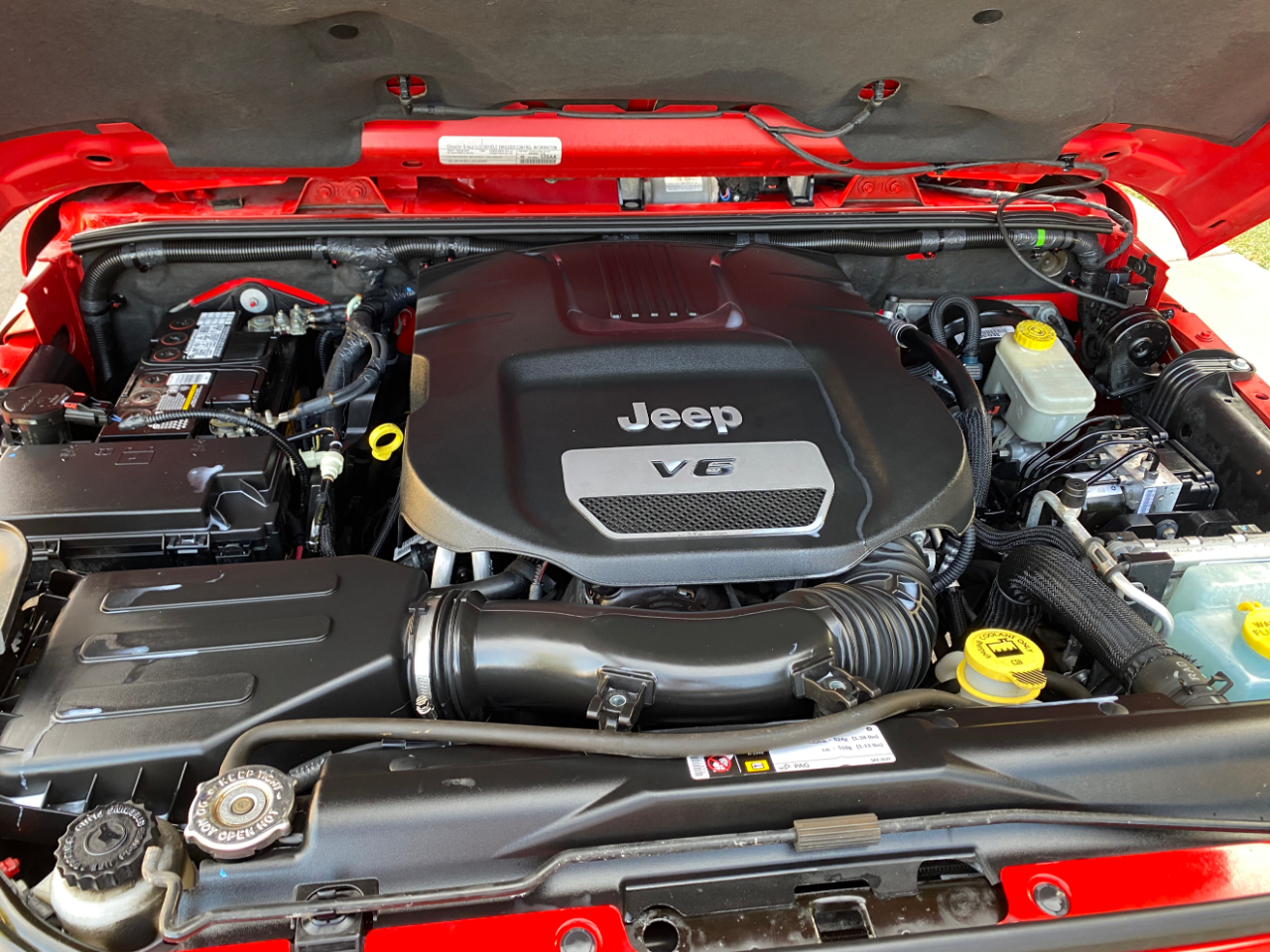 Jeep Wrangler Unlimited 4WD 4dr Sahara 2015