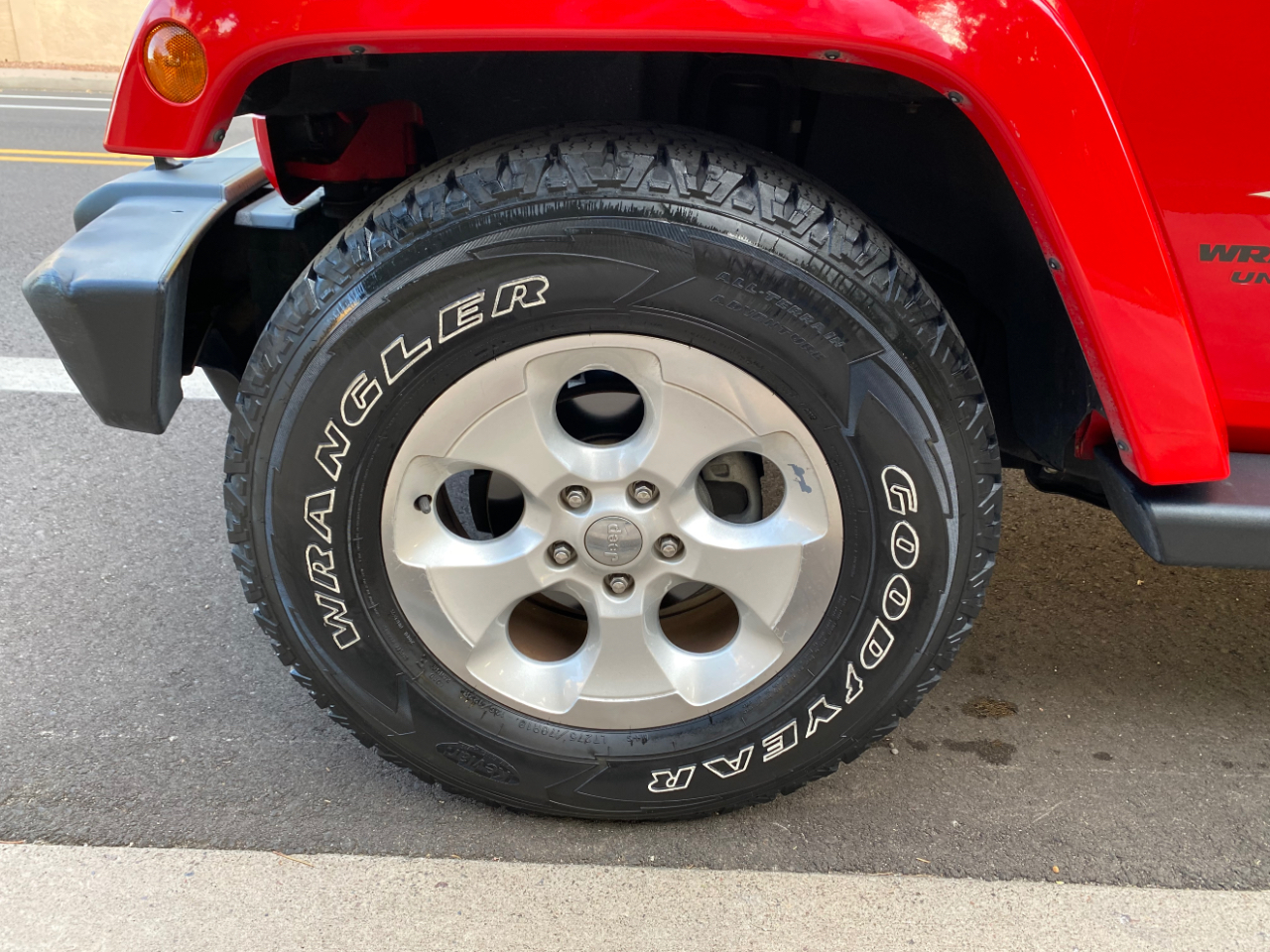 Jeep Wrangler Unlimited 4WD 4dr Sahara 2015