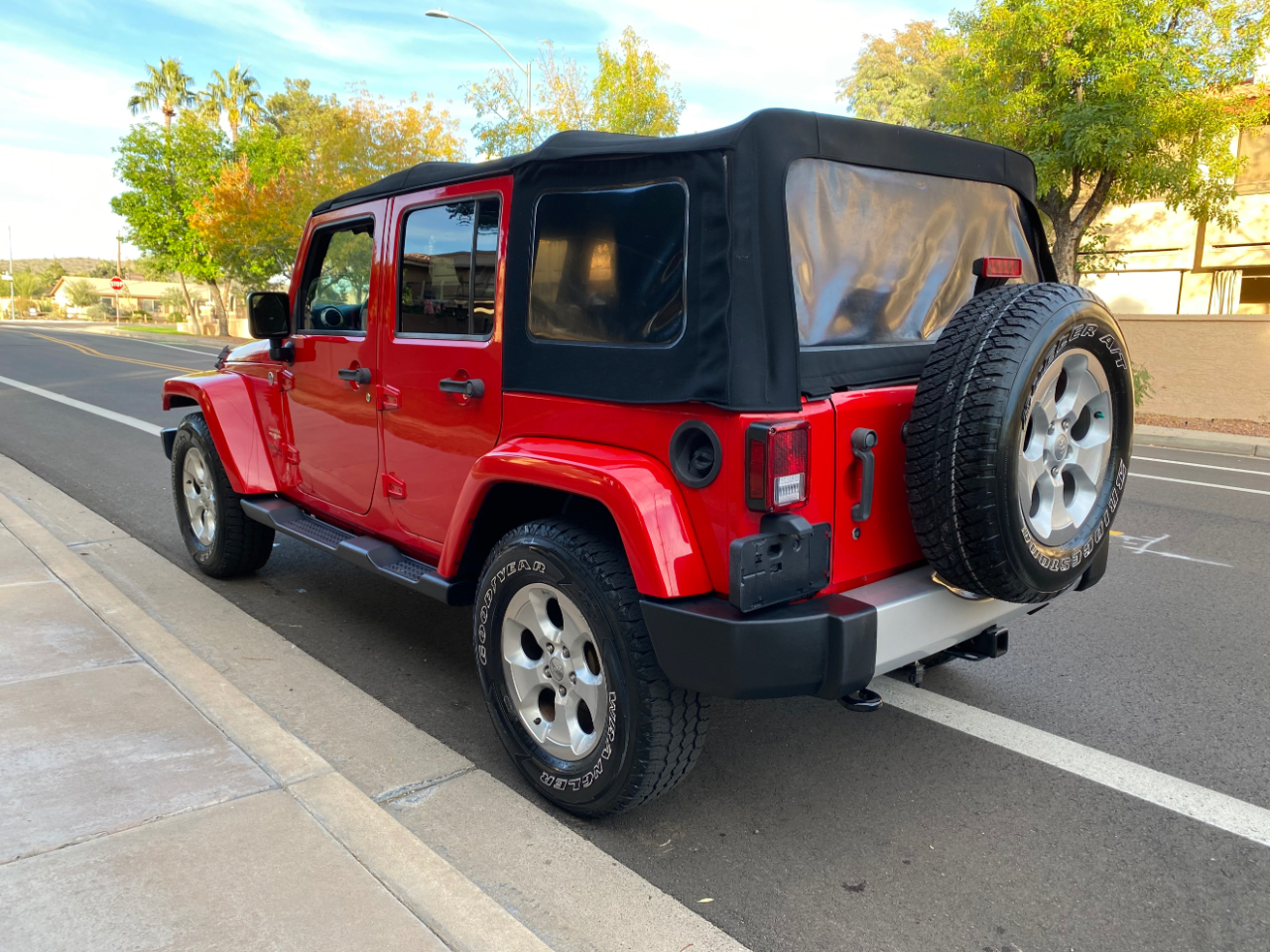 Jeep Wrangler Unlimited 4WD 4dr Sahara 2015