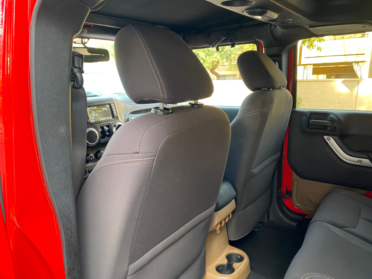 Jeep Wrangler Unlimited 4WD 4dr Sahara 2015