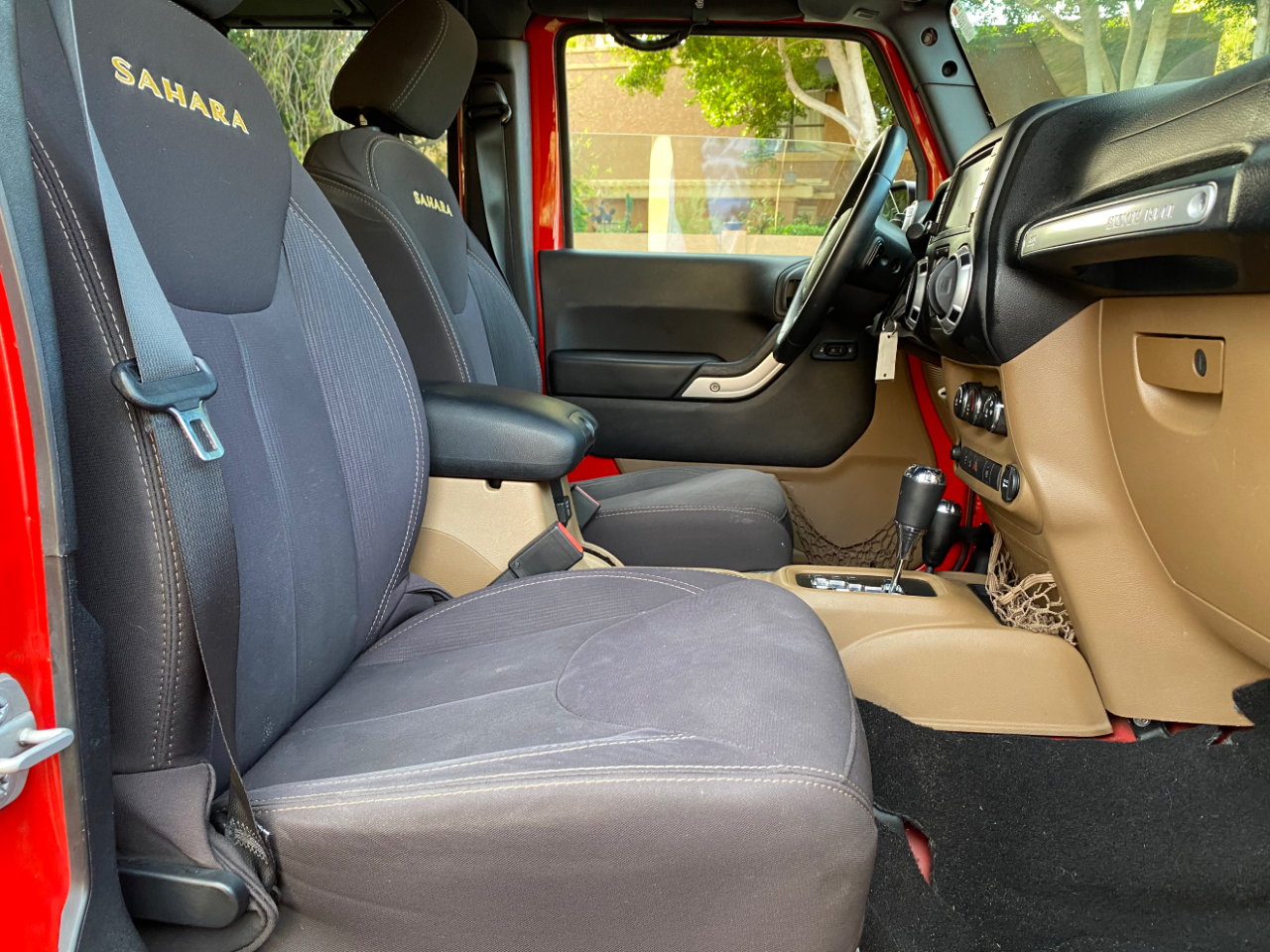 Jeep Wrangler Unlimited 4WD 4dr Sahara 2015