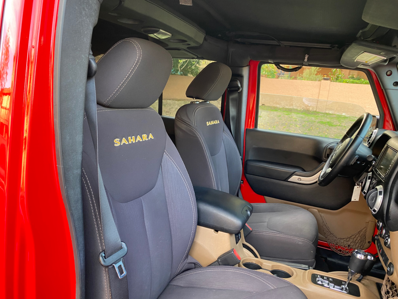 Jeep Wrangler Unlimited 4WD 4dr Sahara 2015