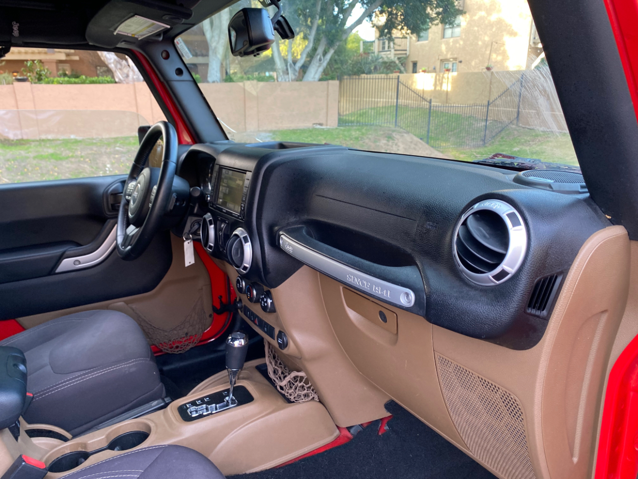 Jeep Wrangler Unlimited 4WD 4dr Sahara 2015