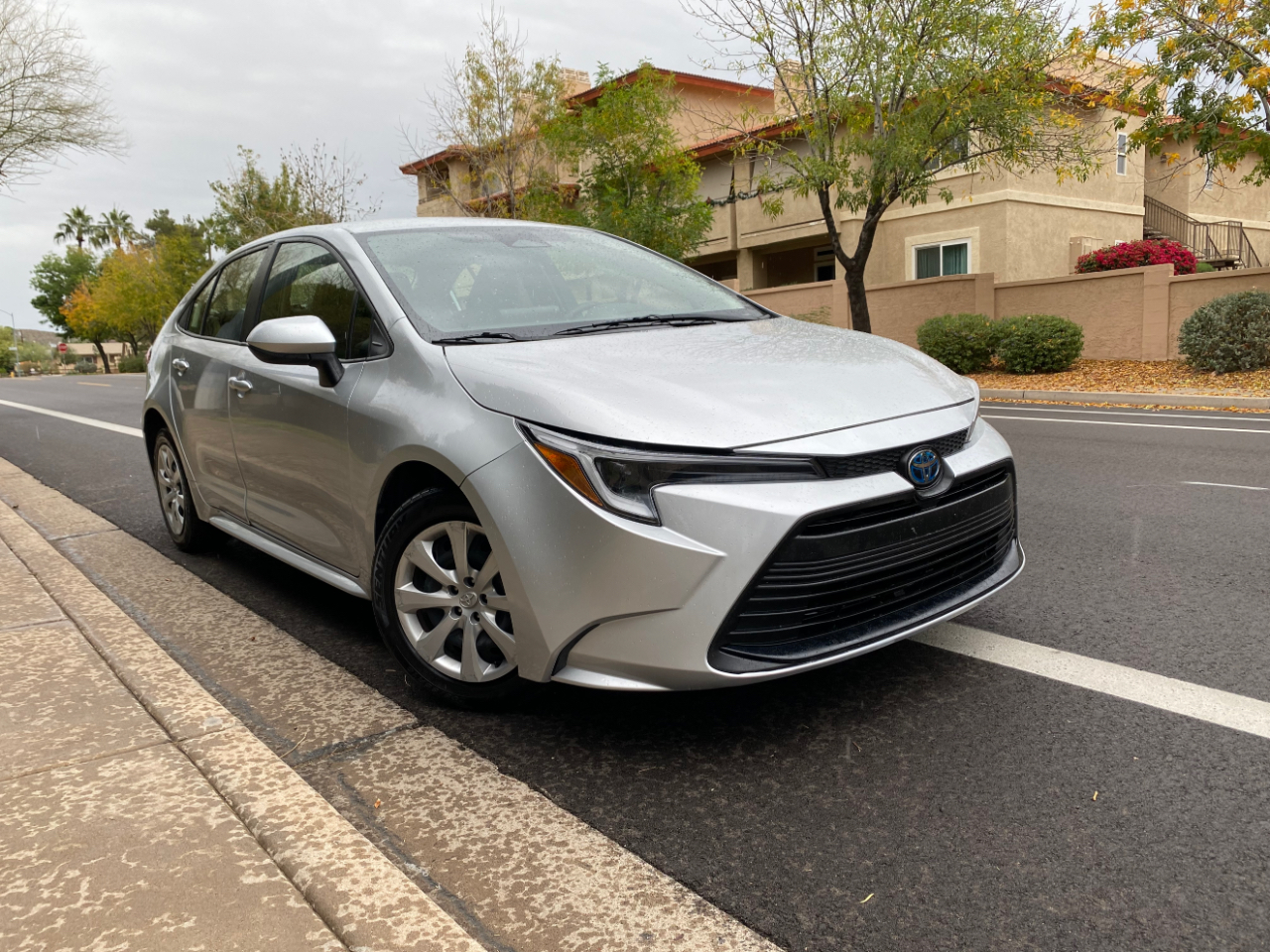Toyota Corolla Hybrid LE FWD (Natl) 2024